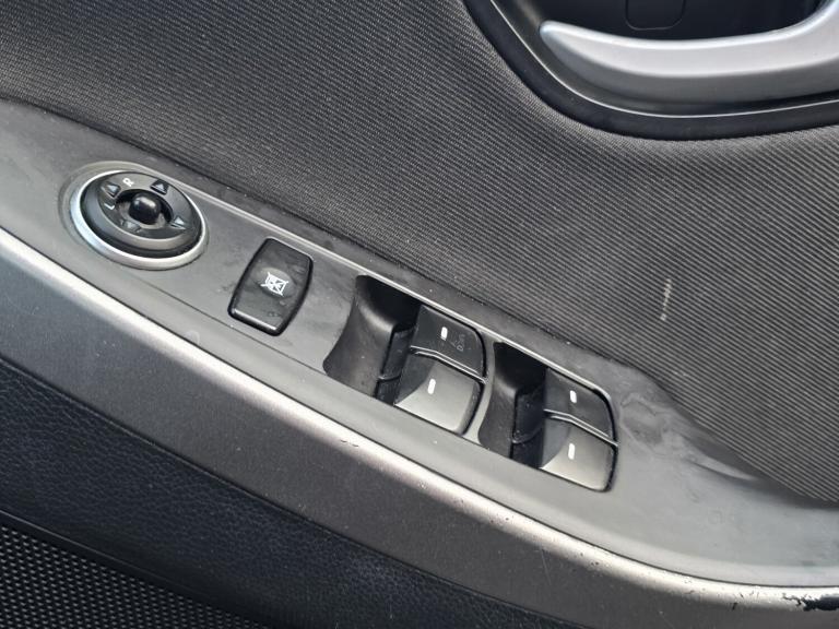 HYUNDAI I30 1.6 CRDi Active 2014