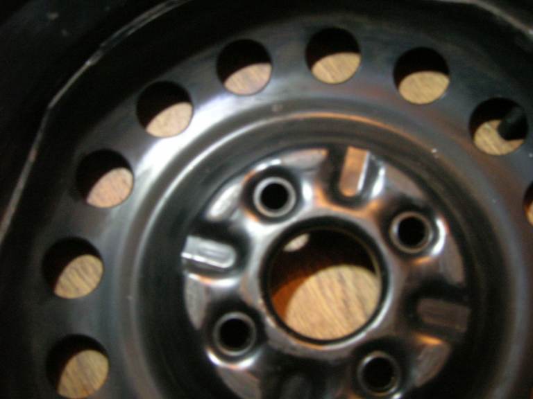 107 c1 Aygo wheel rim tyre