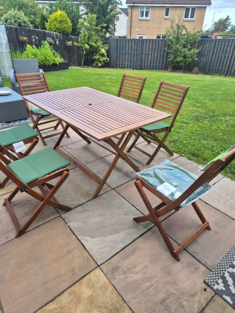 Gardenline Wooden Folding Table & 6 Chairs Set – As Good As New
