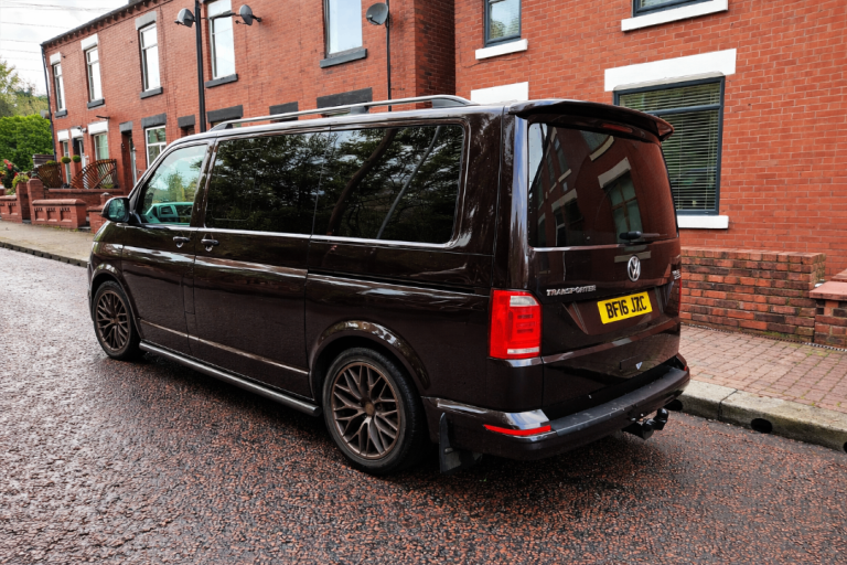 VW Volkswagen Transporter T6 2.0 TDi DSG 6 seats Rare 
