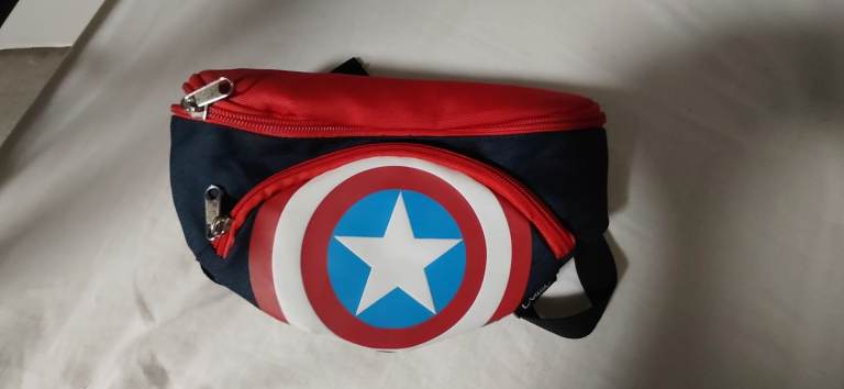 CAPTAIN AMERICA PURSE new