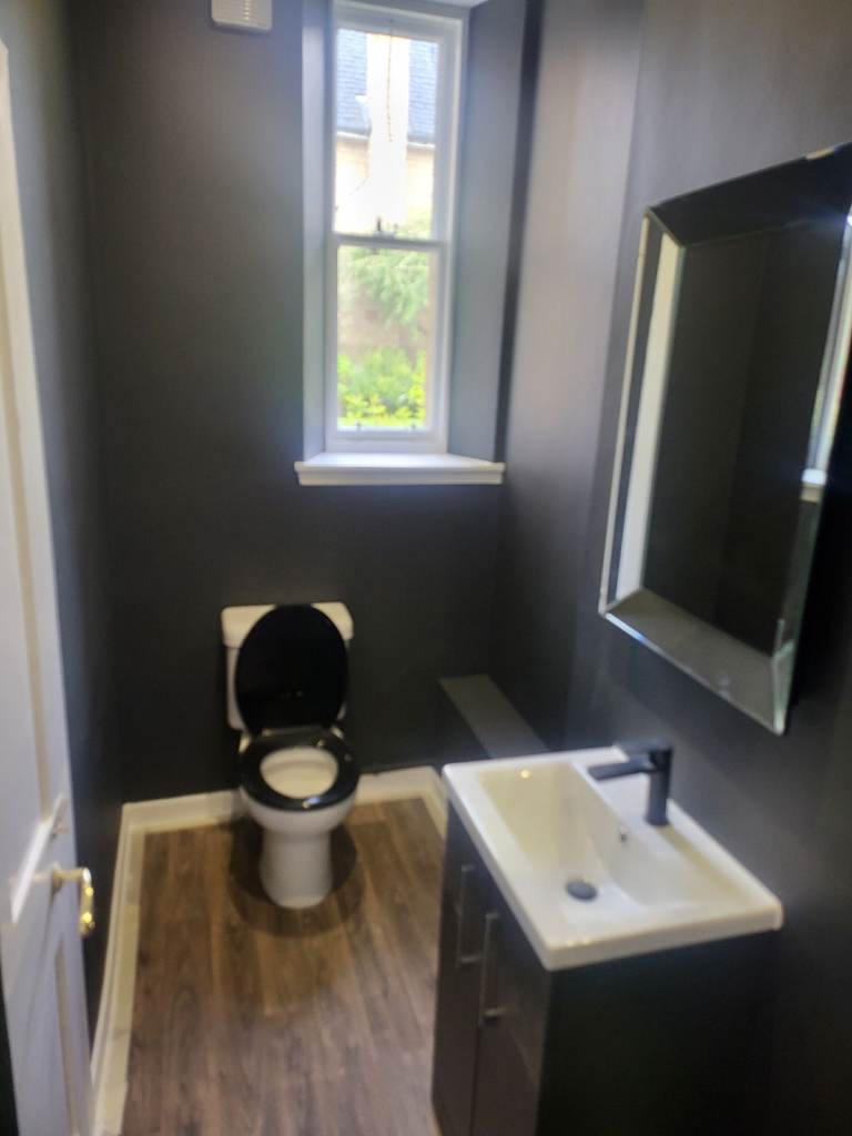 Fully Furnished, very spacious, Elegant 1 Bedroom Flat