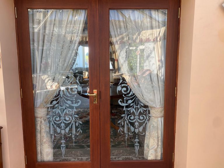 Internal dividing doors