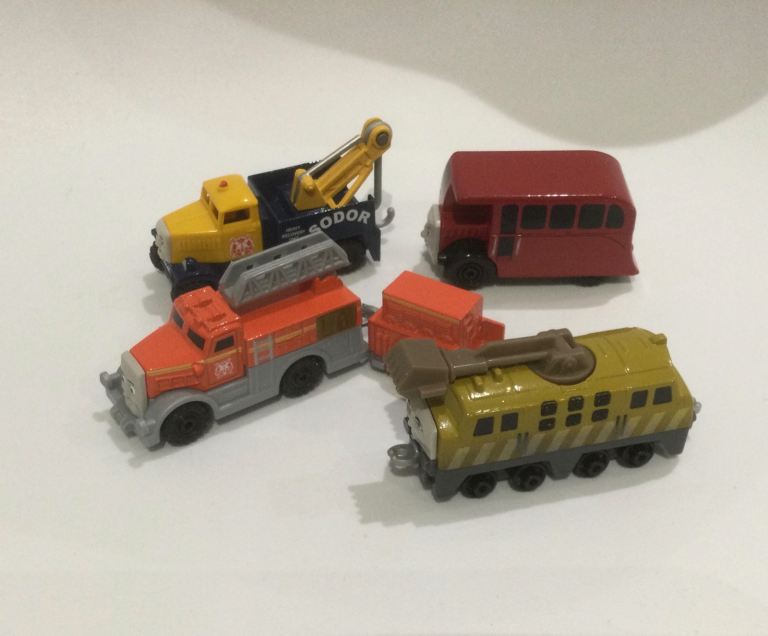 Thomas the Tank Engine Mattel take and play Die Cast Bertie, Butch, Diesel 10 and Flynn