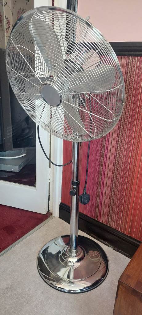 3 Speed Chrome Expanding Fan