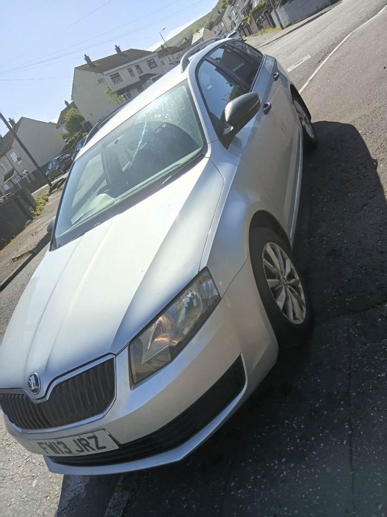 Skoda, OCTAVIA, Estate, 2013, Manual, 1598 (cc), 5 doors