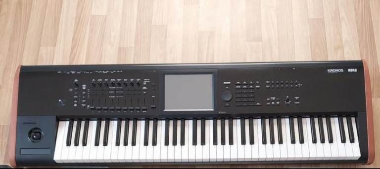 Korg Kronos 2 73-note Workstation Synth