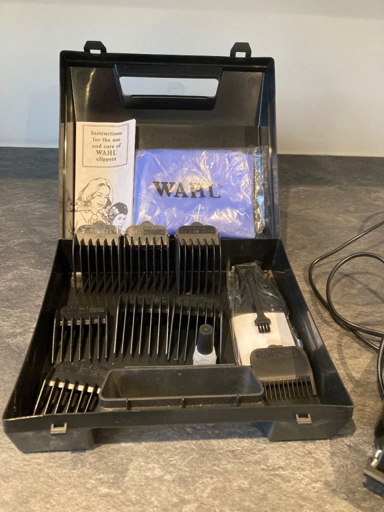 WAHL 300 pro series home clipper set - trimmer with 8 combs and hard case