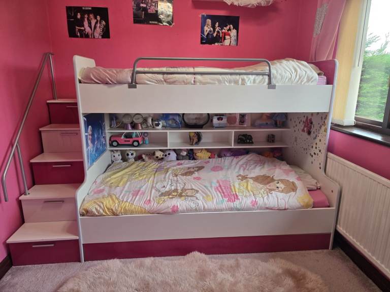 Kids bunk bed