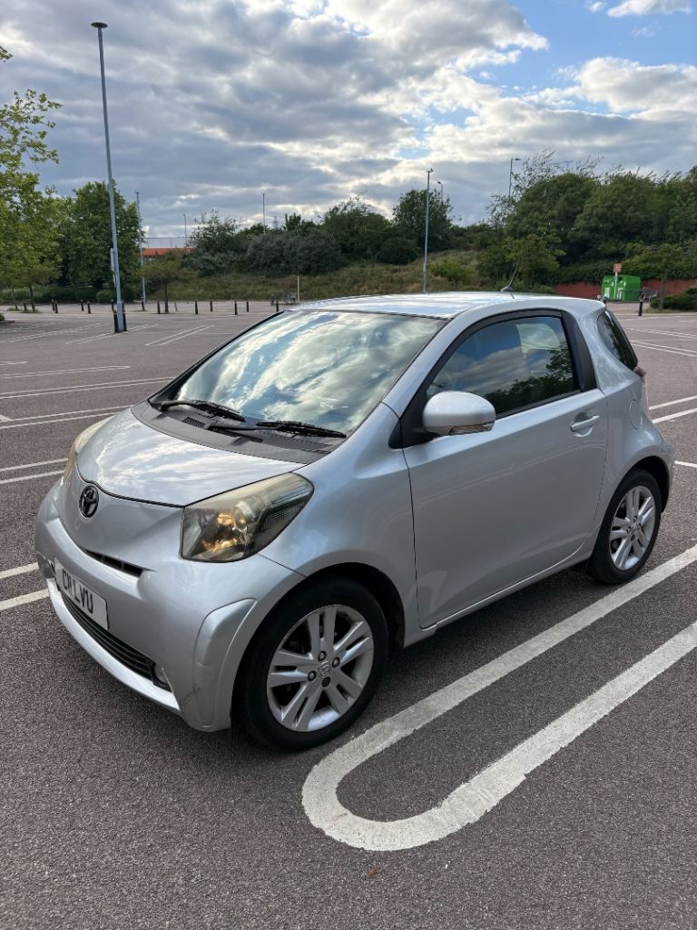 Toyota, IQ, Hatchback, 2012, Manual, 1329 (cc), 3 doors