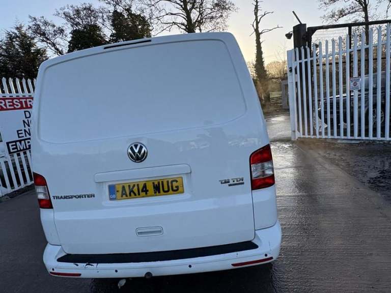 2014 Volkswagen Transporter Transporter T32 Startline TDI BlueMotion Technology Crew Cab DIESEL M...