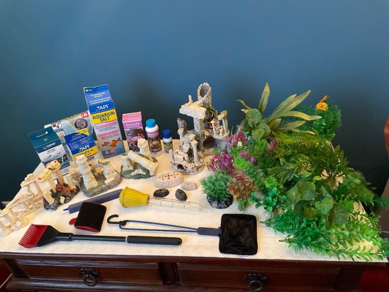 Fish tank accessories 