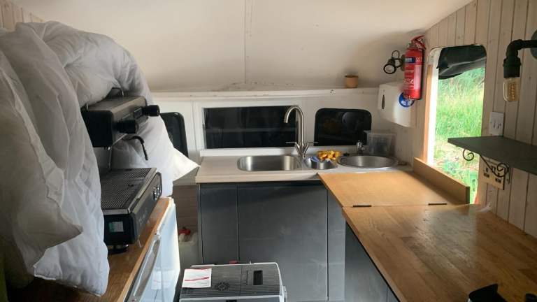 1960s Cheltenham Catering Caravan – Fully Equipped & Ready to Trade