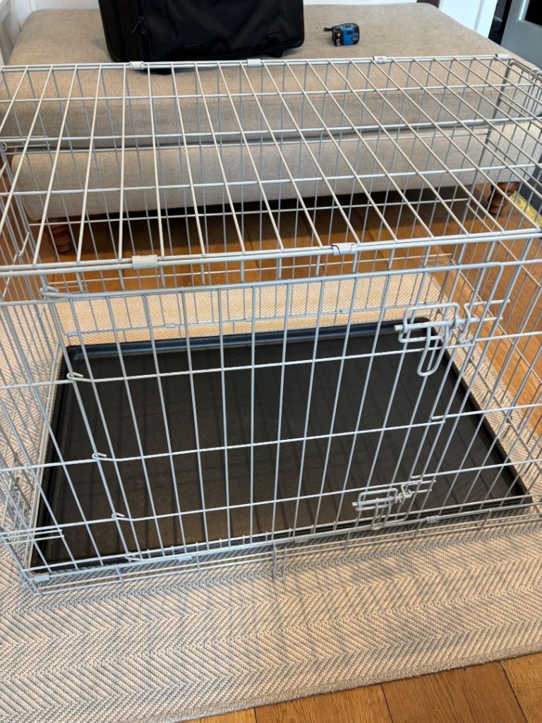Dog crate size medium