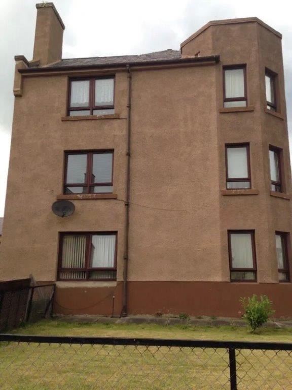 Swap my 2 bedroom 2nd floor flat in Edinburgh EH5 for a large 1 or 2 bedroom property 