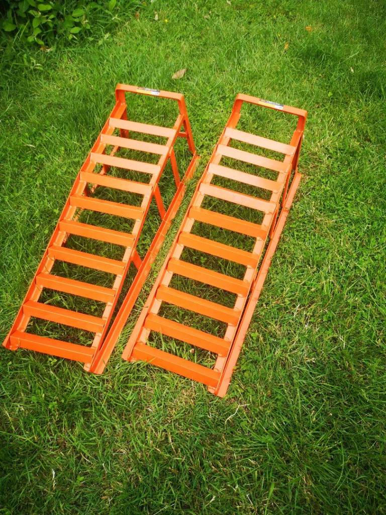 Car Ramps 2 Tonne Capacity *Brand New* Halfords Extra Wide Car Ramps