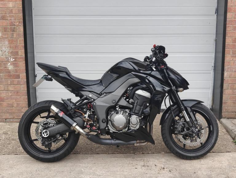 KAWASAKI Z1000 - 2014 Petrol Manual in Black