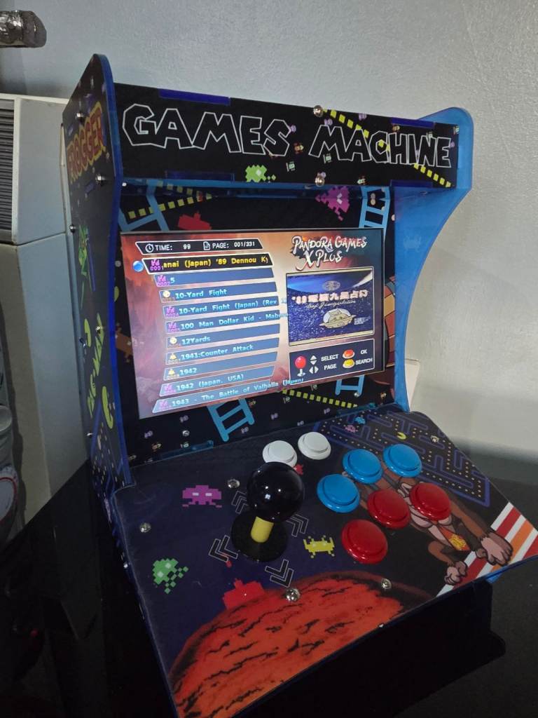 image for Retro gaming machine new with 3,300 games