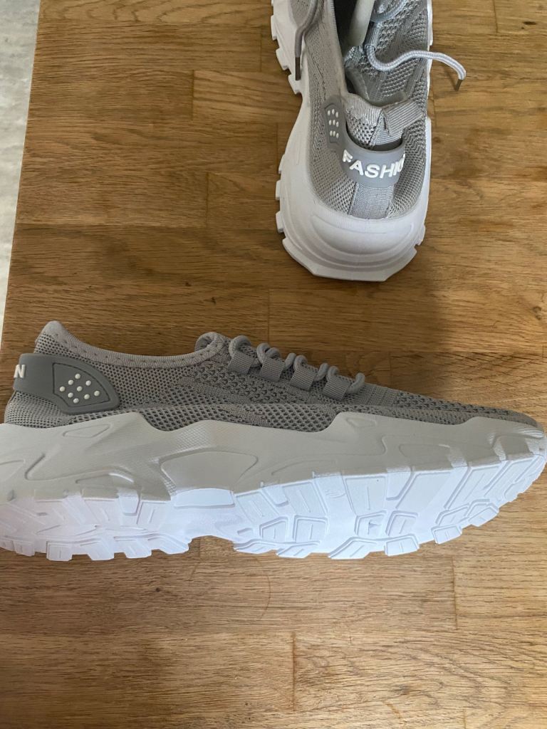 Lightweight trainers