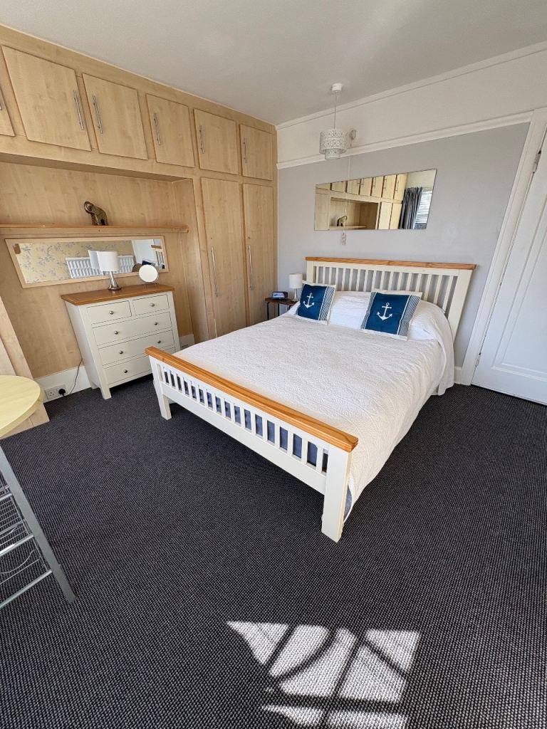 Gorgeous room to rent