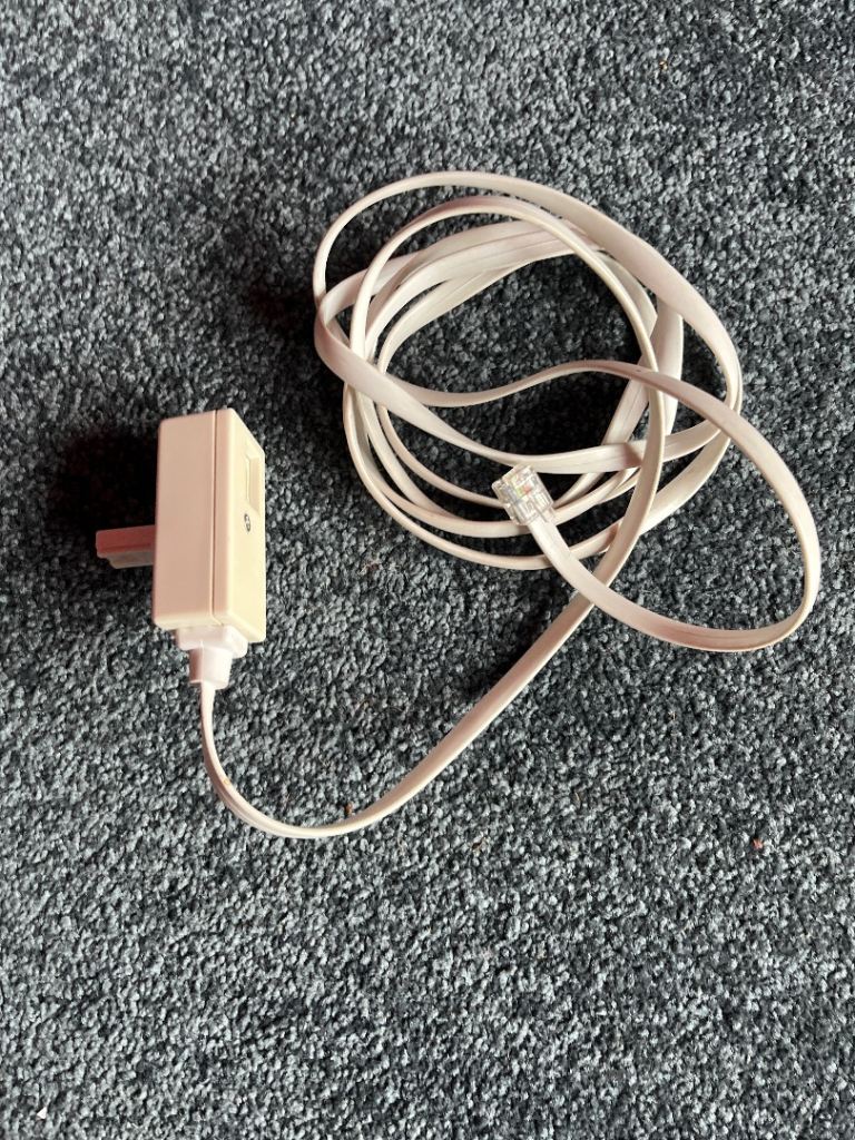 Telephone landline old-style cable with splitter