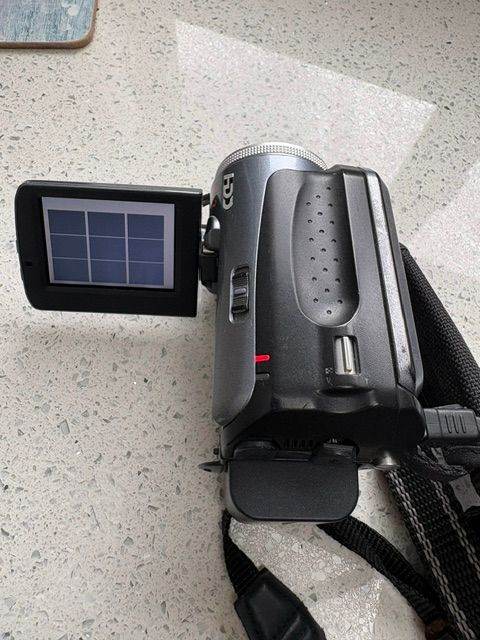 JVC GZ-MG50E/EK 20GB Hard Disk Camcorder - Silver, Fair Condition