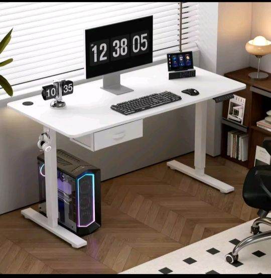 Electric Standing Desk Sit Stand Table Height Adjustable Electric Computer Desk USB Charging Port