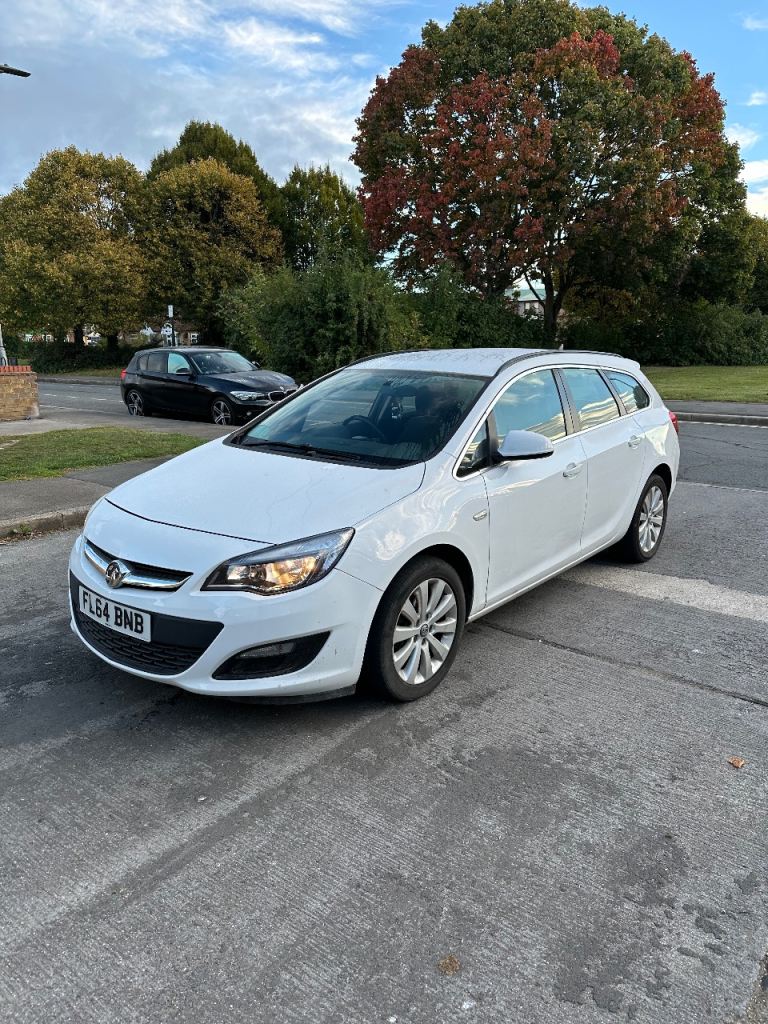 Vauxhall, ASTRA, Estate, 2014, Manual, 1956 (cc), 5 doors