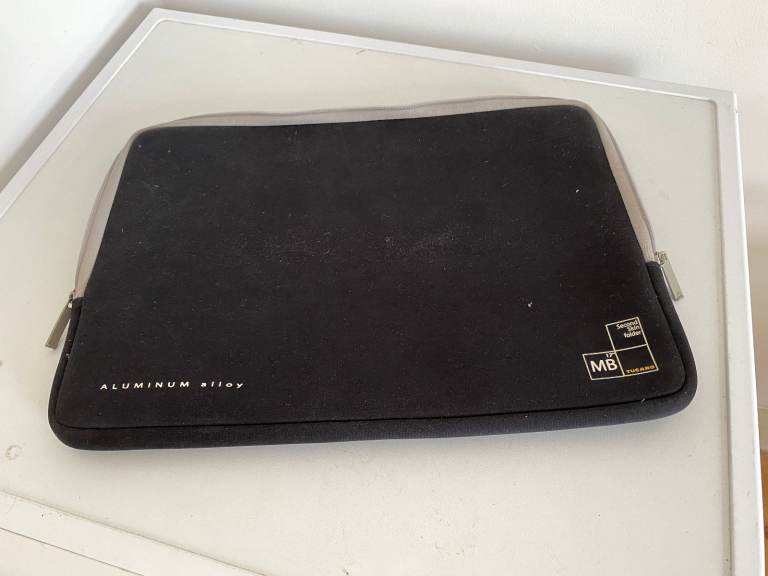 SECOND SKIN, TUCANO,  FOR 17” LAPTOPS