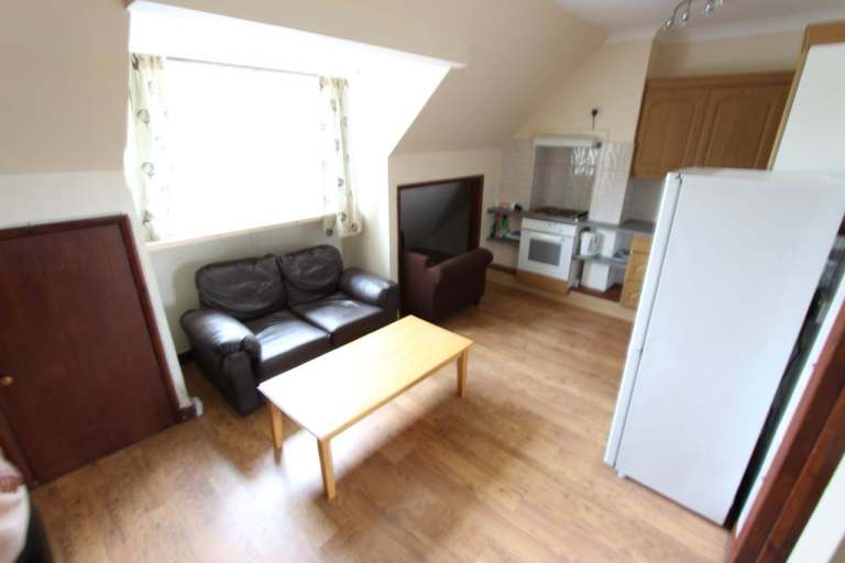 BRAND NEW - 1 BED, HIGH STREET LOCATION, WHETSTONE N20. FINCHLEY & BARNET