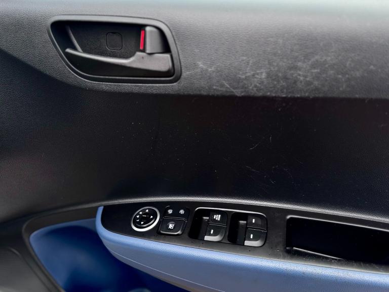 2015 Hyundai i10 1.2 SE 5dr HATCHBACK Petrol Manual