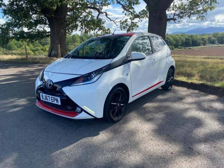 2017 Toyota AYGO 1.0 VVT-i x-press Hatchback 5dr Petrol x-shift Euro 6 (68 ps) Hatchback Petrol A...