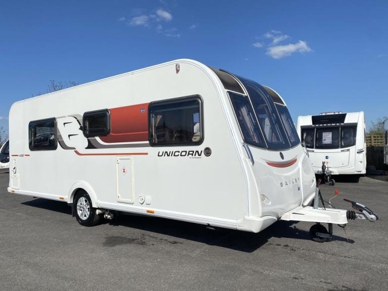 2016 BAILEY UNICORN VIGO LUXURY 4 BERTH TOURING CARAVAN