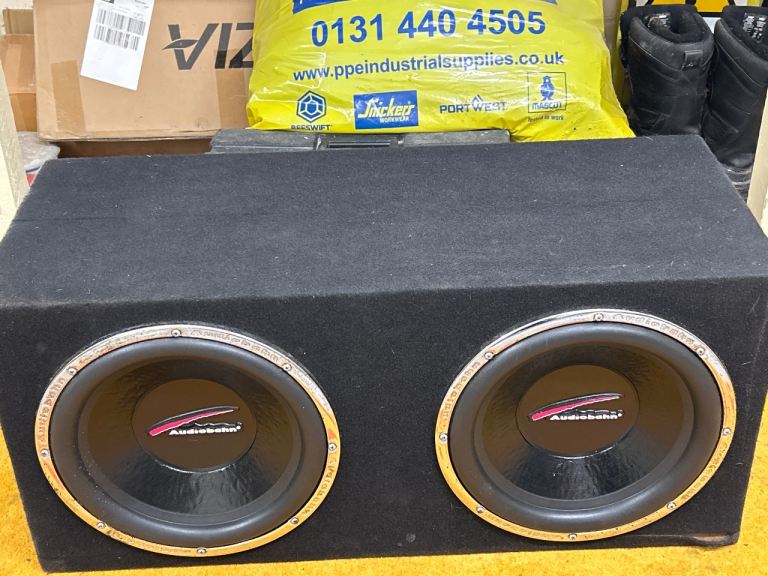 Autobahn base 12 inch boom box 