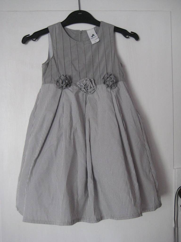 TO CLEAR: 60 cm Palomino Dress with Two-Layer Puffy Underskirt for 3 to 5 Years Old for £5.00