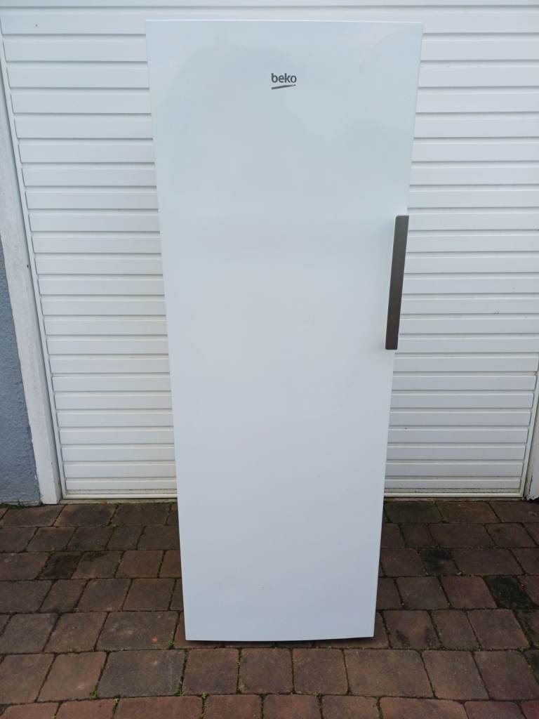 Beko Tall freezer. (FFP1671W)