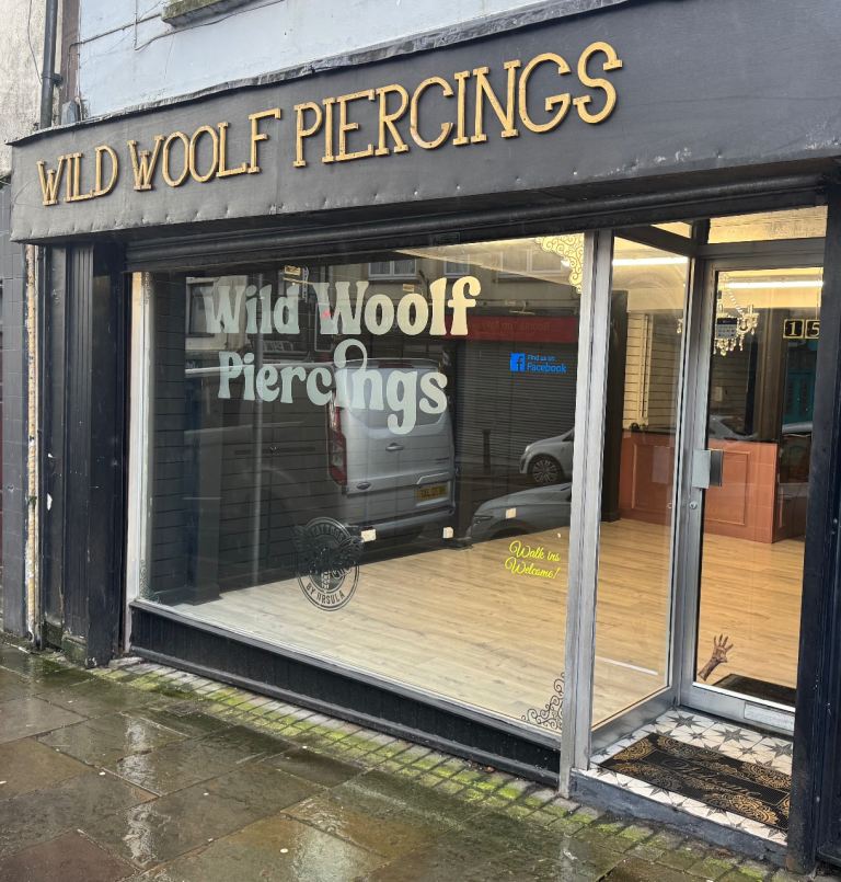 ZERO rates Commercial shop unit to rent, Tredegar, high street location. Hair Salon, Barber