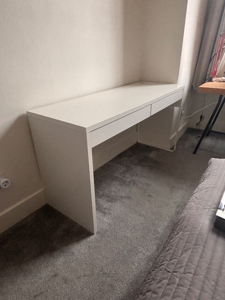 Ikea MICKE desk