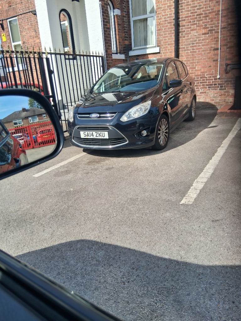 Ford c max 7 seater in black for breaking