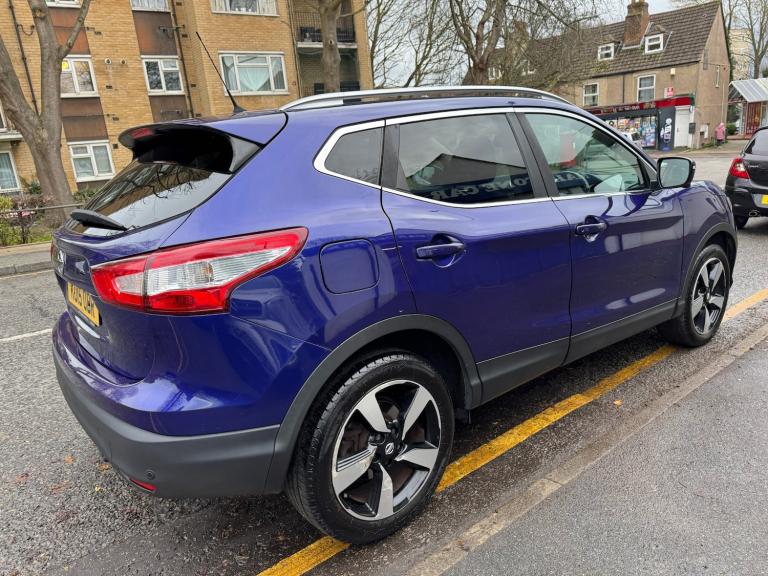 2015 Nissan Qashqai 1.6 dCi N-Tec+ 5dr Xtronic HATCHBACK Diesel Automatic