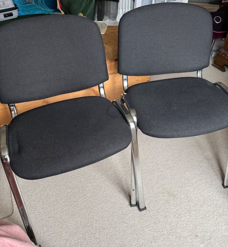 2 stackable chairs **free