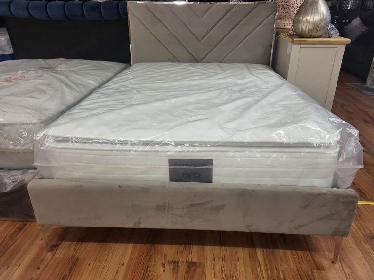 Ex-Display Mink 4ft6 Bed Frame (Double Frame)