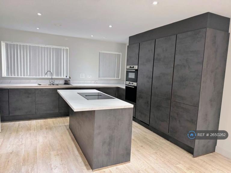 4 bedroom house in Wentworth Drive, Weldon, NN17 (4 bed) (#2650262)