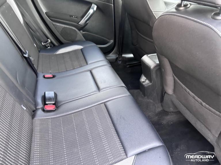 2018 Peugeot 2008 1.2 PureTech Allure Euro 6 5dr HATCHBACK Petrol Manual