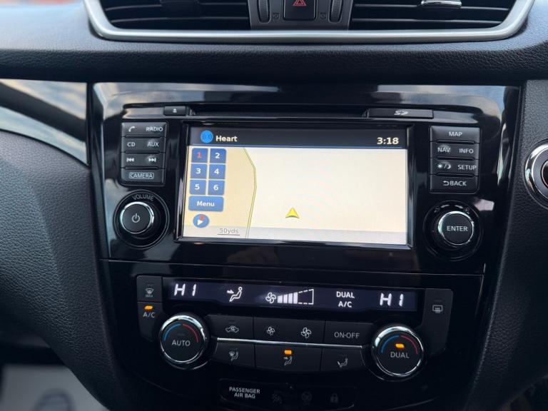 2015 Nissan Qashqai 1.2 DiG-T N-Tec+ 5dr HATCHBACK Petrol Manual