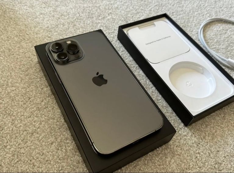 iPhone 13 Pro 128GB Unlocked Like New 🔋100%