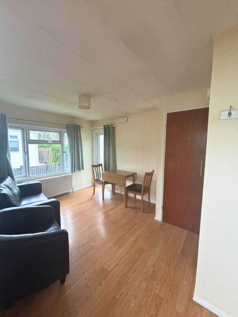 One Bedroom Park Home To Rent