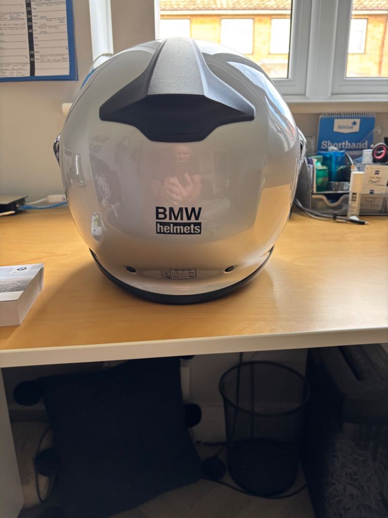 IMMACULATE BMW SYSTEM 7 HELMET