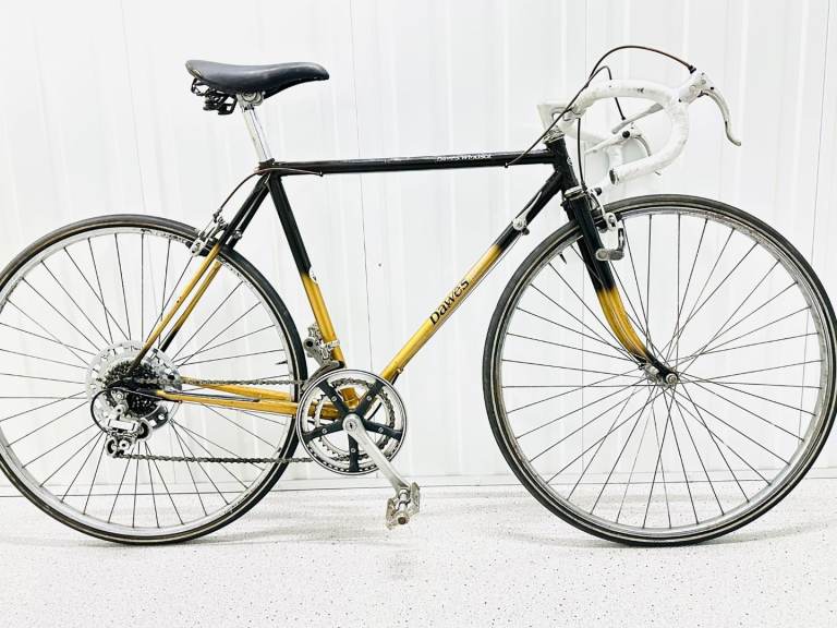 DAWES WINDSOR Size/54 cm 10 Speed Road Bike Fully Serviced.