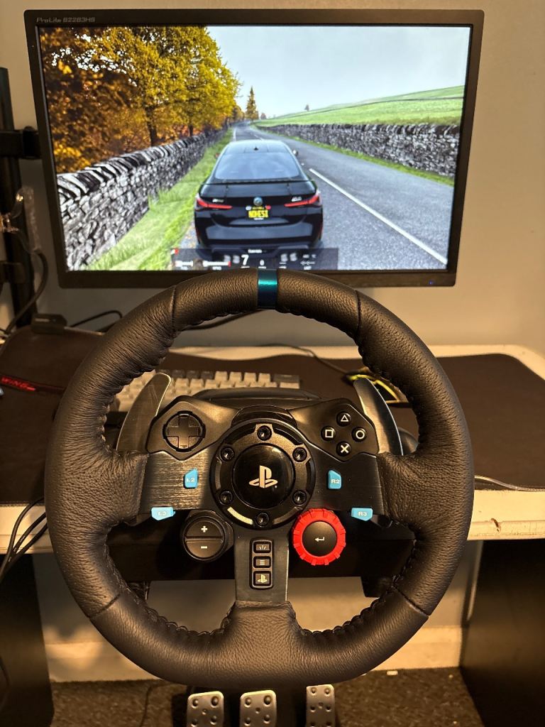 Logitech G923 Racing Wheel & Pedals – PS/PC, Good Condition